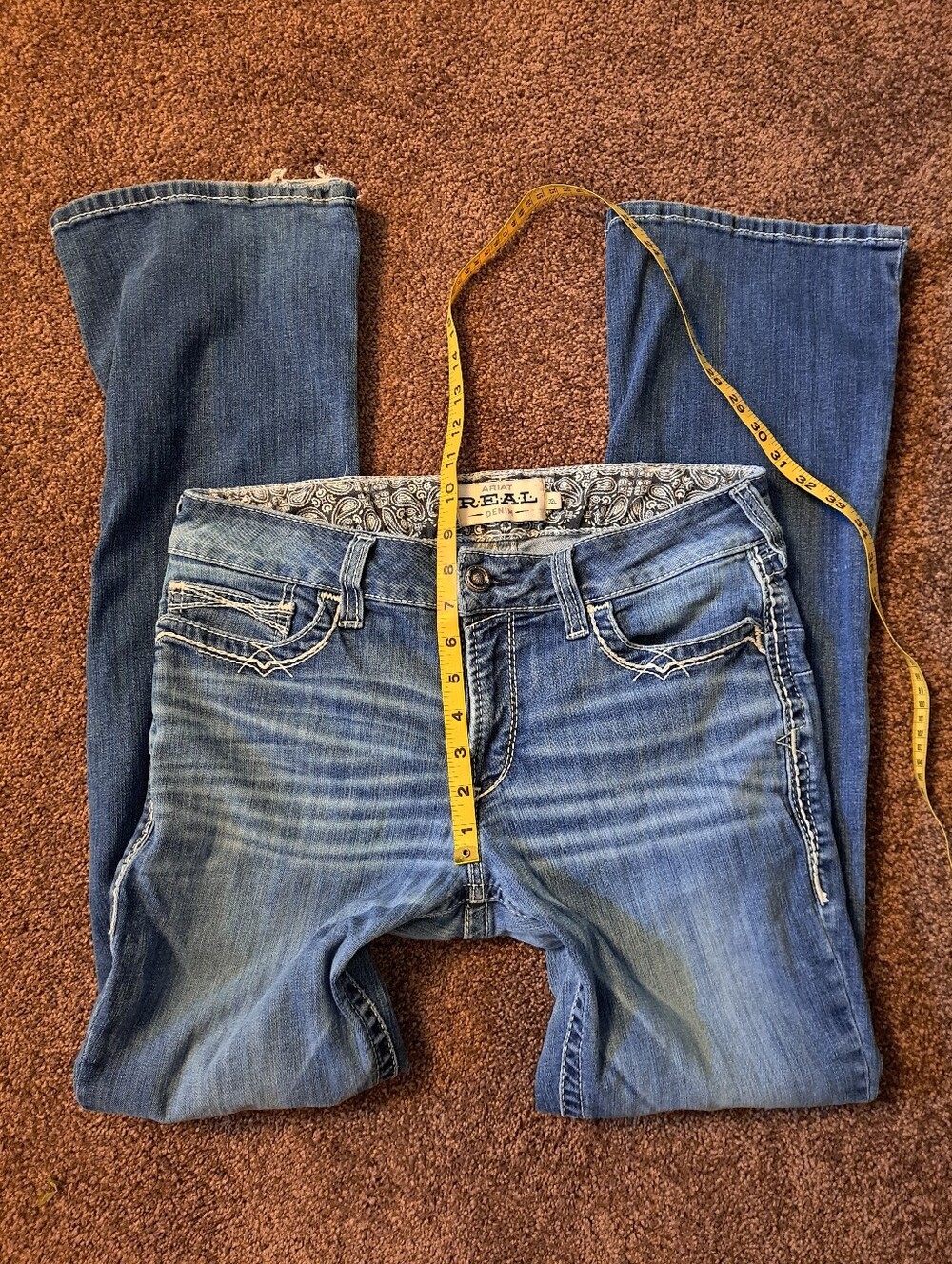 Ariat R.E.A.L. mid-rise bootcut  jeans with back-pocket whipstitch/embroidery - Picture 7 of 11